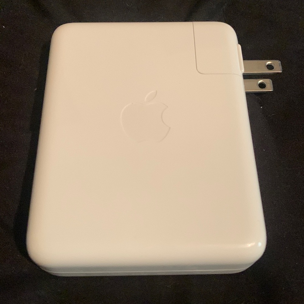 *USED-LIKE NEW* 140W Apple USB-C Power Adapter